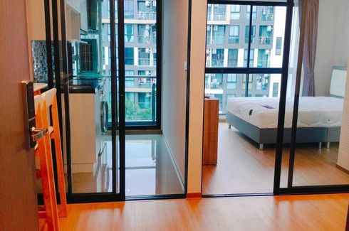 1 Bedroom Condo for rent in Bang Wa, Bangkok near MRT Phetkasem 48