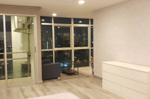 1 Bedroom Condo for rent in Nusasiri Grand, Phra Khanong, Bangkok near BTS Ekkamai