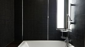 2 Bedroom Condo for rent in Nantiruj Tower, Khlong Toei, Bangkok near BTS Asoke