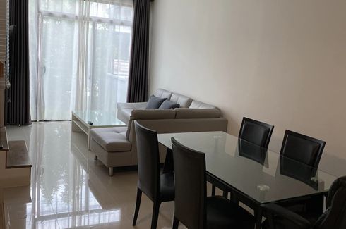 3 Bedroom Townhouse for sale in Wat Chalo, Nonthaburi