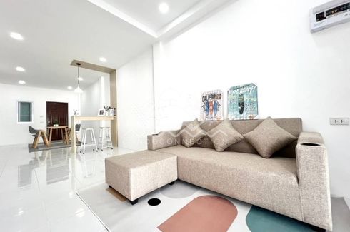 2 Bedroom House for sale in Na Kluea, Chonburi