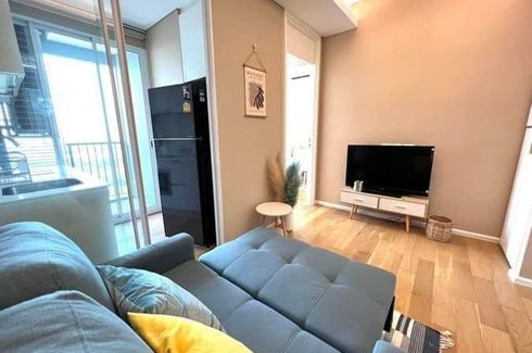 1 Bedroom Condo for rent in The Saint Residences, Chom Phon, Bangkok near MRT Phahon Yothin