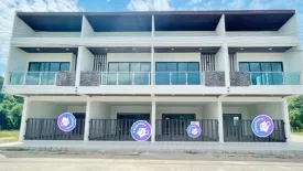2 Bedroom Townhouse for sale in Ban Phru, Songkhla
