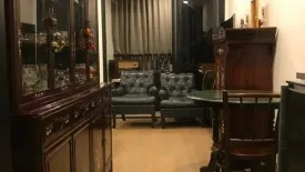 1 Bedroom Condo for sale in Si Phraya, Bangkok near MRT Sam Yan