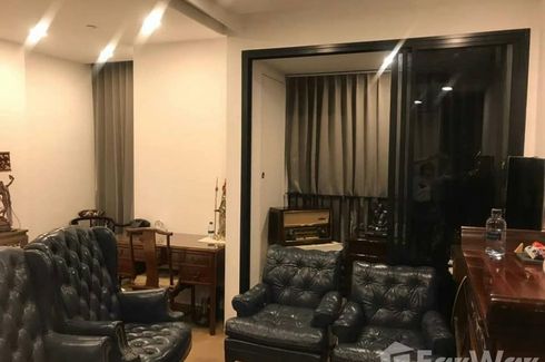 1 Bedroom Condo for sale in Si Phraya, Bangkok near MRT Sam Yan