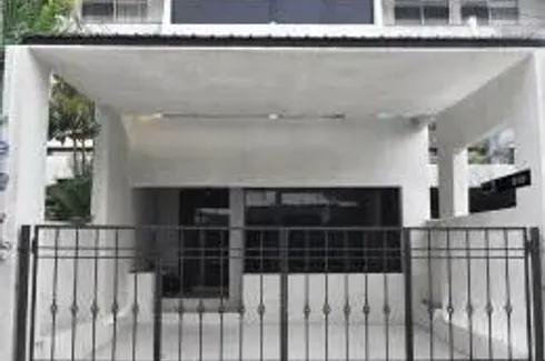 4 Bedroom Townhouse for sale in Thung Maha Mek, Bangkok near MRT Khlong Toei