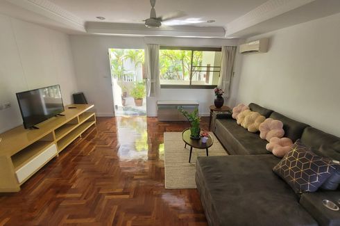 5 Bedroom Townhouse for rent in Thung Wat Don, Bangkok near BTS Sueksa Witthaya