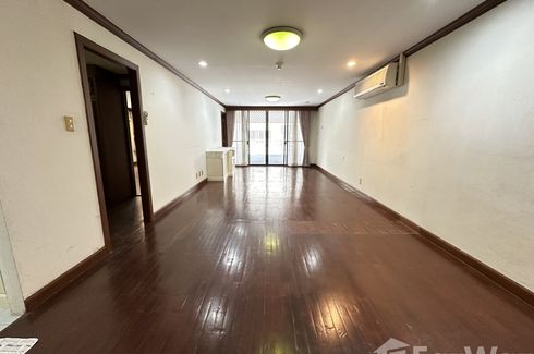 1 Bedroom Condo for sale in Acadamia Grand Tower, Khlong Tan Nuea, Bangkok near BTS Phrom Phong