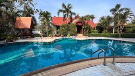 6 Bedroom House for sale in Pong, Chonburi