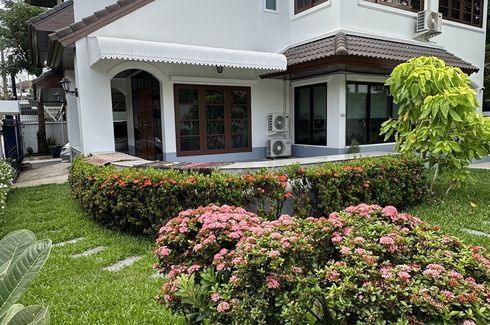 3 Bedroom House for rent in Khlong Tan Nuea, Bangkok