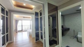 1 Bedroom Condo for rent in Nusa State Tower Condominium, Silom, Bangkok near BTS Surasak