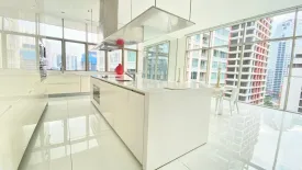 3 Bedroom Condo for sale in The Legend Saladaeng, Silom, Bangkok near MRT Silom