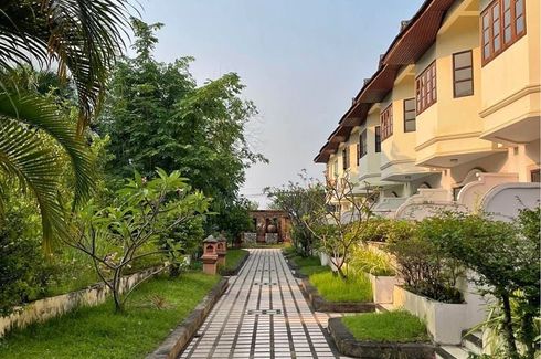 5 Bedroom Townhouse for sale in The Hill Place, Don Kaeo, Chiang Mai