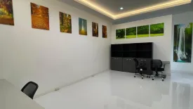 Office for rent in Thung Maha Mek, Bangkok near MRT Lumpini