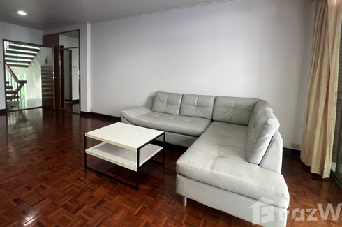 2 Bedroom Apartment for rent in Imperial Gardens Apartment, Khlong Toei Nuea, Bangkok near MRT Phetchaburi