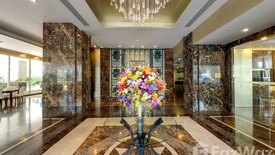 2 Bedroom Condo for sale in Khlong Tan Nuea, Bangkok