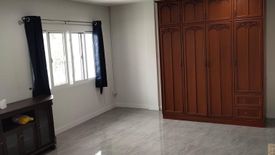 3 Bedroom Townhouse for rent in Khlong Tan Nuea, Bangkok