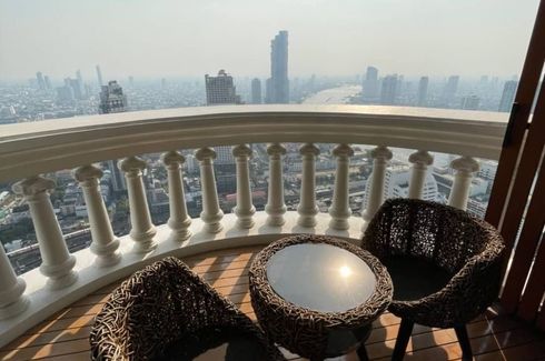 2 Bedroom Condo for rent in Nusa State Tower Condominium, Silom, Bangkok near BTS Surasak