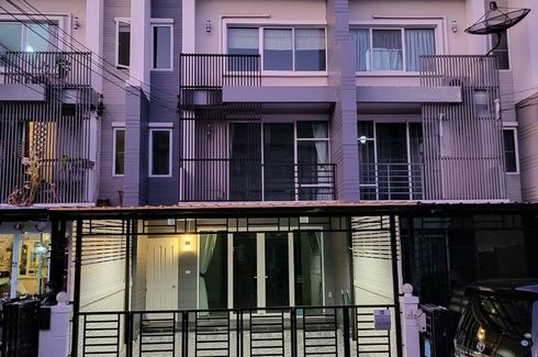 3 Bedroom Townhouse for sale in Town Avenue Rama 9, Hua Mak, Bangkok