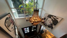 3 Bedroom House for sale in Khlong Tan Nuea, Bangkok