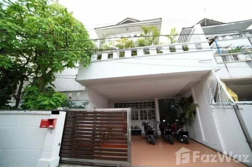 4 Bedroom House for rent in Huai Khwang, Bangkok