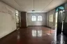 6 Bedroom House for sale in Bang Chak, Bangkok near BTS Punnawithi
