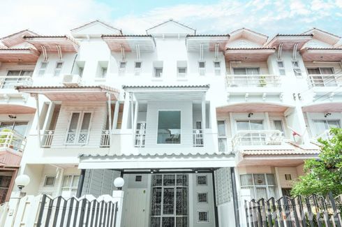 4 Bedroom Townhouse for sale in Baanrimsuan Donmueang, Don Mueang, Bangkok