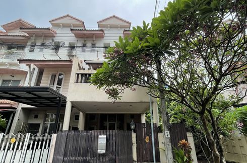 3 Bedroom Townhouse for sale in Baanrimsuan Donmueang, Don Mueang, Bangkok