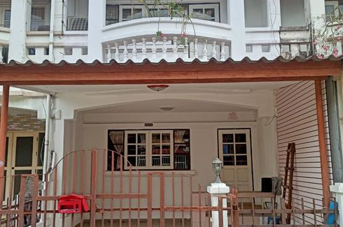 2 Bedroom Townhouse for sale in Si Kan, Bangkok