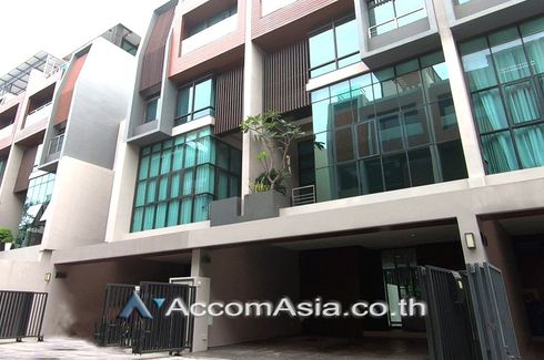 3 Bedroom Townhouse for Sale or Rent in Phra Khanong, Bangkok near BTS Ekkamai