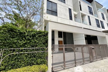 3 Bedroom Townhouse for sale in DEMI Sathu 49, Bang Phong Pang, Bangkok