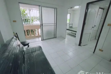 1 Bedroom Condo for rent in Century Park, Chom Phon, Bangkok near MRT Phahon Yothin