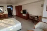 1 Bedroom Condo for sale in Juldis River Mansion, Wat Sam Phraya, Bangkok near MRT Sanam Luang