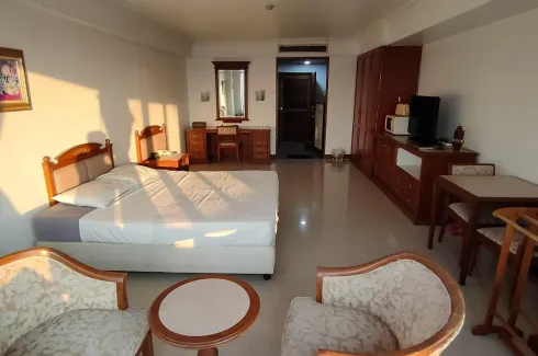 1 Bedroom Condo for sale in Juldis River Mansion, Wat Sam Phraya, Bangkok near MRT Sanam Luang