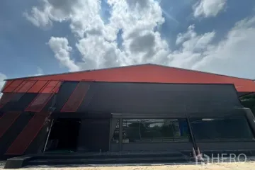 Commercial for rent in Thepharak, Samut Prakan near BTS Pu Chao