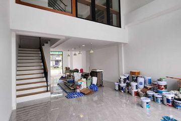 1 Bedroom Office for rent in Dokmai, Bangkok