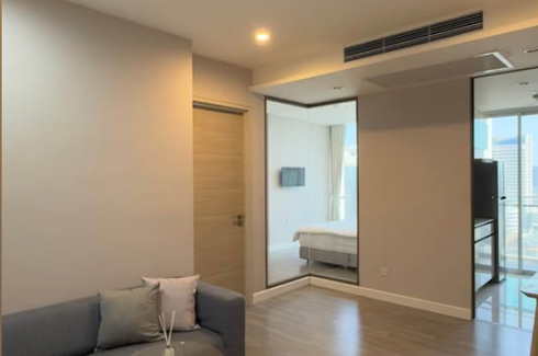 1 Bedroom Condo for sale in The Room Sathorn - TanonPun, Silom, Bangkok near BTS Surasak