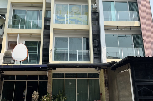 3 Bedroom Townhouse for sale in Suthep, Chiang Mai