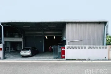 Warehouse / Factory for rent in Sam Sen Nok, Bangkok near MRT Sutthisan