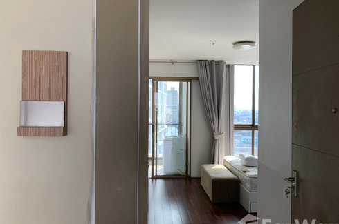 Condo for sale in Bang Lamphu Lang, Bangkok near BTS Krung Thon Buri