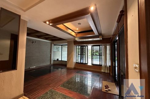 4 Bedroom Townhouse for rent in Phra Khanong, Bangkok near BTS Thong Lo