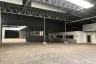 Warehouse / Factory for rent in Khlong Phra Udom, Nonthaburi