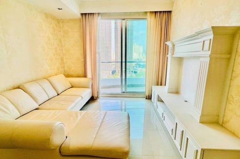 1 Bedroom Condo for sale in Bang Lamphu Lang, Bangkok near BTS Krung Thon Buri