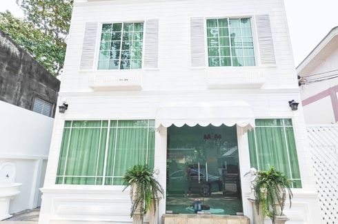 3 Bedroom Townhouse for sale in Yang Noeng, Chiang Mai