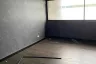 Commercial for rent in Huai Khwang, Bangkok