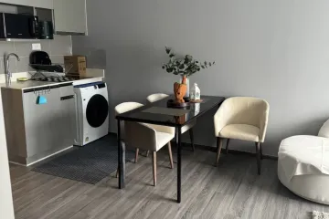 1 Bedroom Condo for rent in Ideo Mobi Sukhumvit 40, Phra Khanong, Bangkok near BTS Ekkamai