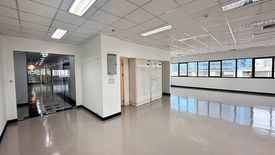 Office for rent in Sorachai Building Sukhumvit, Khlong Tan Nuea, Bangkok near BTS Ekkamai