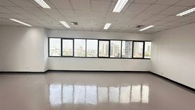 Office for rent in Sorachai Building Sukhumvit, Khlong Tan Nuea, Bangkok near BTS Ekkamai