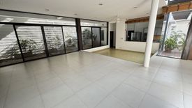 4 Bedroom Villa for rent in Khlong Tan Nuea, Bangkok