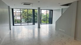 3 Bedroom Townhouse for rent in Phra Khanong Nuea, Bangkok near BTS Ekkamai